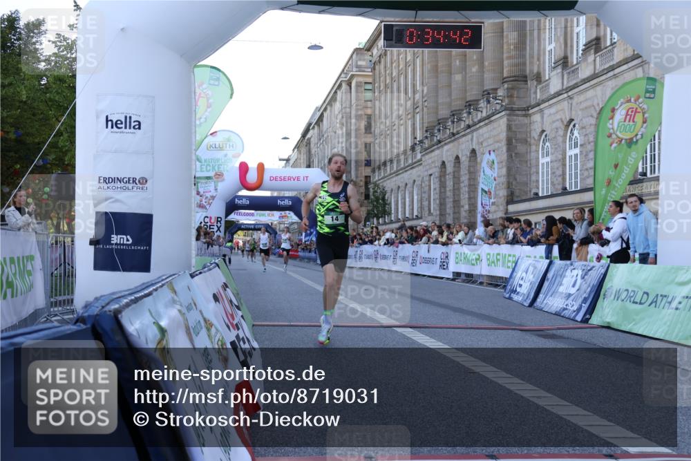 07.09.2025 - BARMER Alsterlauf Strokosch-Dieckow http://msf.ph/oto/8719031 07.09.2025 09:34:41 Ziel 14, 23, 4586, 5396, 5826 meine-sportfotos.de