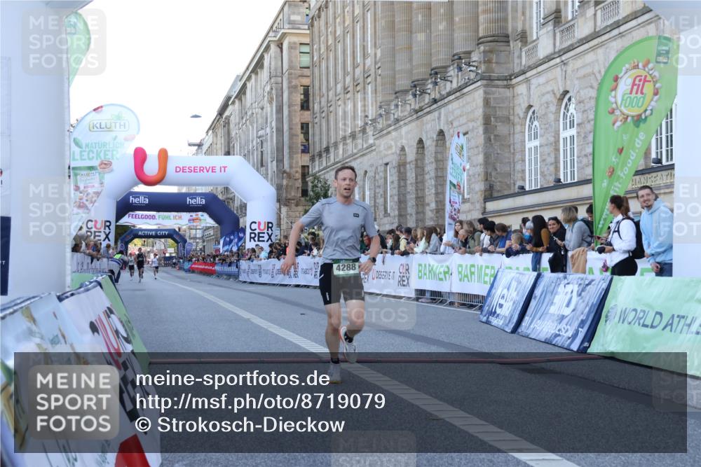 07.09.2025 - BARMER Alsterlauf Strokosch-Dieckow http://msf.ph/oto/8719079 07.09.2025 09:35:01 Ziel 4138, 4288, 8037 meine-sportfotos.de
