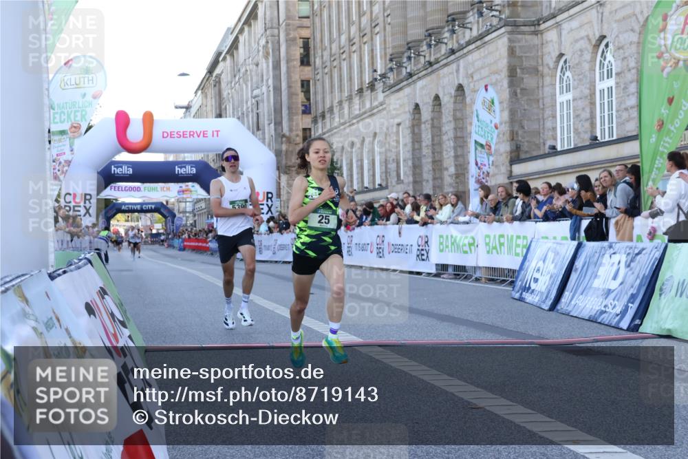 07.09.2025 - BARMER Alsterlauf Strokosch-Dieckow http://msf.ph/oto/8719143 07.09.2025 09:35:42 Ziel 25, 5390 meine-sportfotos.de