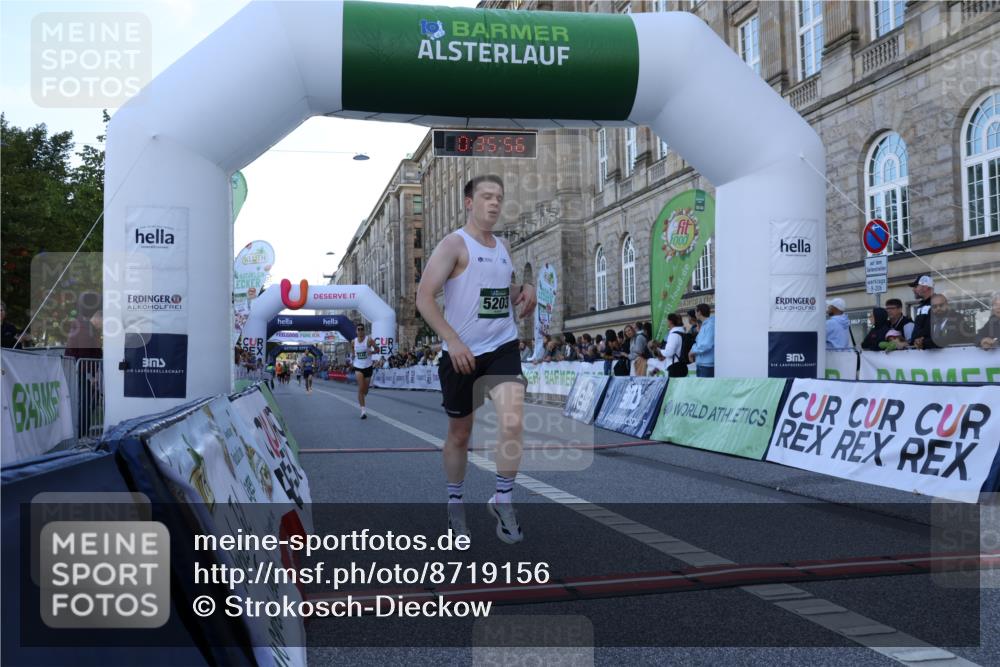 07.09.2025 - BARMER Alsterlauf Strokosch-Dieckow http://msf.ph/oto/8719156 07.09.2025 09:35:54 Ziel 4252, 5148, 5203 meine-sportfotos.de