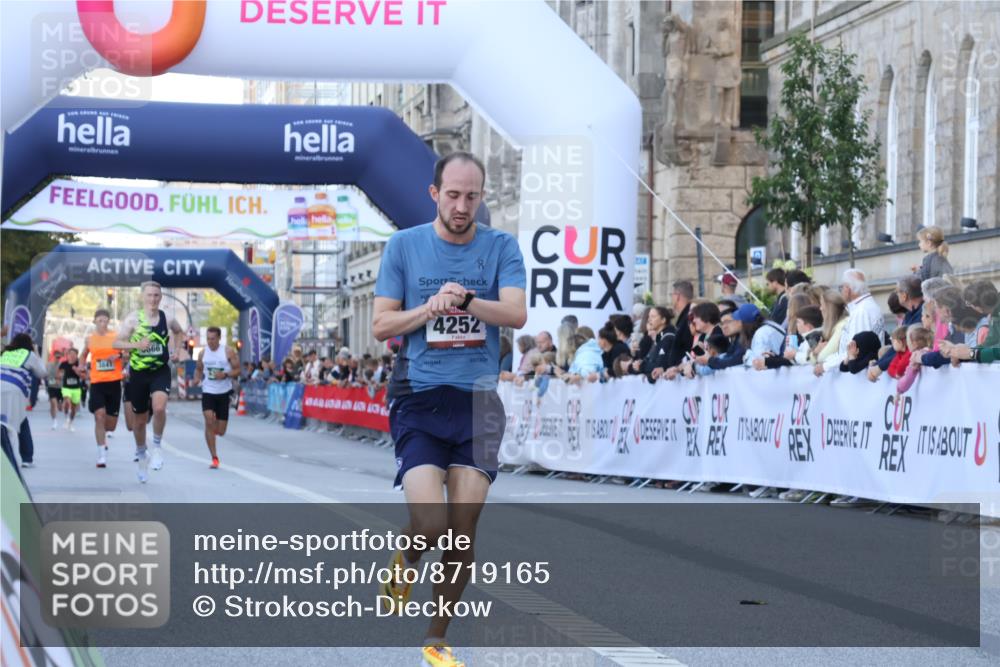 07.09.2025 - BARMER Alsterlauf Strokosch-Dieckow http://msf.ph/oto/8719165 07.09.2025 09:35:58 Ziel 4252, 5148, 5203, 5666 meine-sportfotos.de