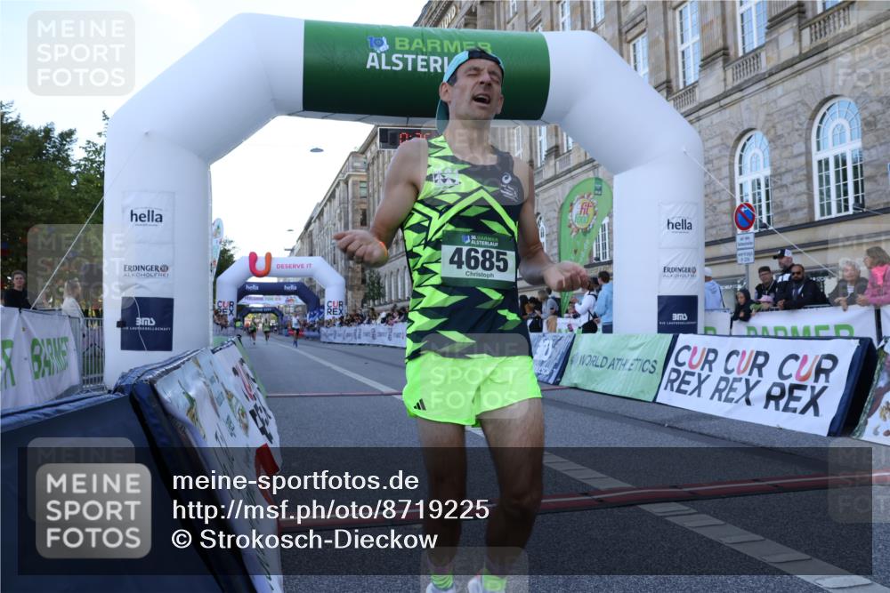 07.09.2025 - BARMER Alsterlauf Strokosch-Dieckow http://msf.ph/oto/8719225 07.09.2025 09:36:23 Ziel 3417, 4647, 4685, 5354 meine-sportfotos.de