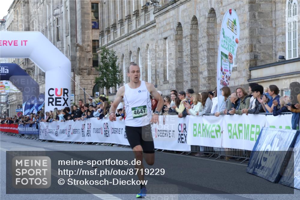 07.09.2025 - BARMER Alsterlauf Strokosch-Dieckow http://msf.ph/oto/8719229 07.09.2025 09:36:27 Ziel 27, 2012, 3417, 4647, 4685 meine-sportfotos.de