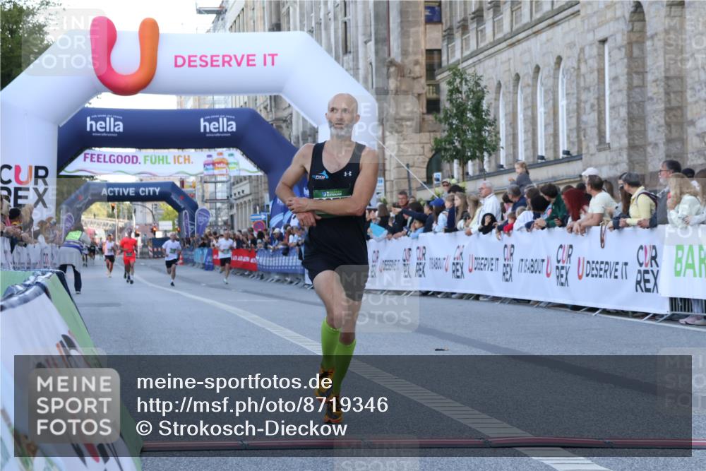 07.09.2025 - BARMER Alsterlauf Strokosch-Dieckow http://msf.ph/oto/8719346 07.09.2025 09:37:47 Ziel 8077, 8221 meine-sportfotos.de