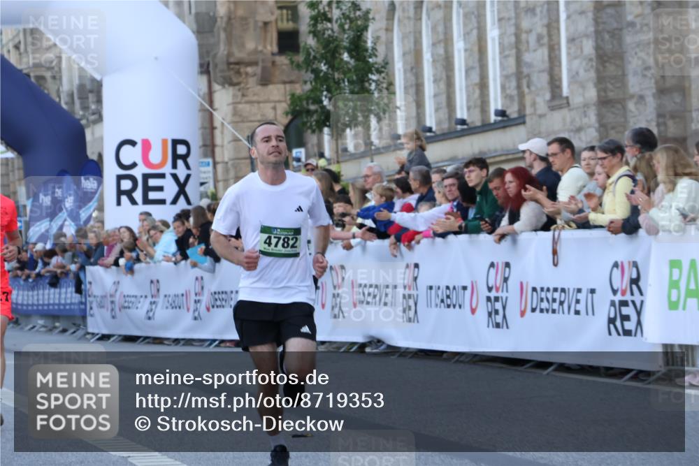 07.09.2025 - BARMER Alsterlauf Strokosch-Dieckow http://msf.ph/oto/8719353 07.09.2025 09:37:56 Ziel 2704, 3118, 4782, 4855, 5976 meine-sportfotos.de