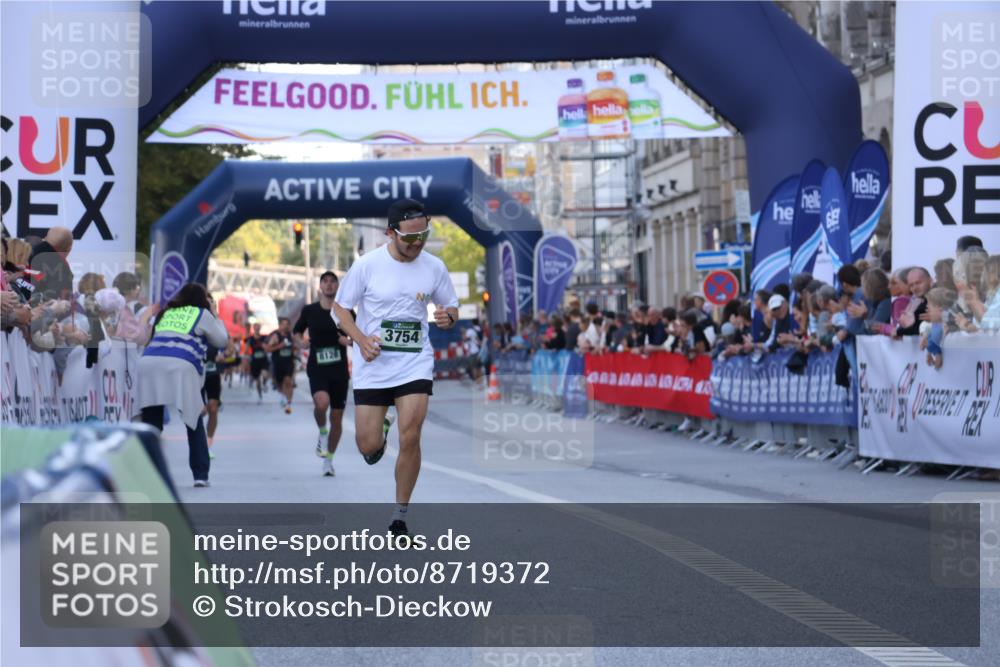 07.09.2025 - BARMER Alsterlauf Strokosch-Dieckow http://msf.ph/oto/8719372 07.09.2025 09:38:06 Ziel 2704, 3118, 3754 meine-sportfotos.de