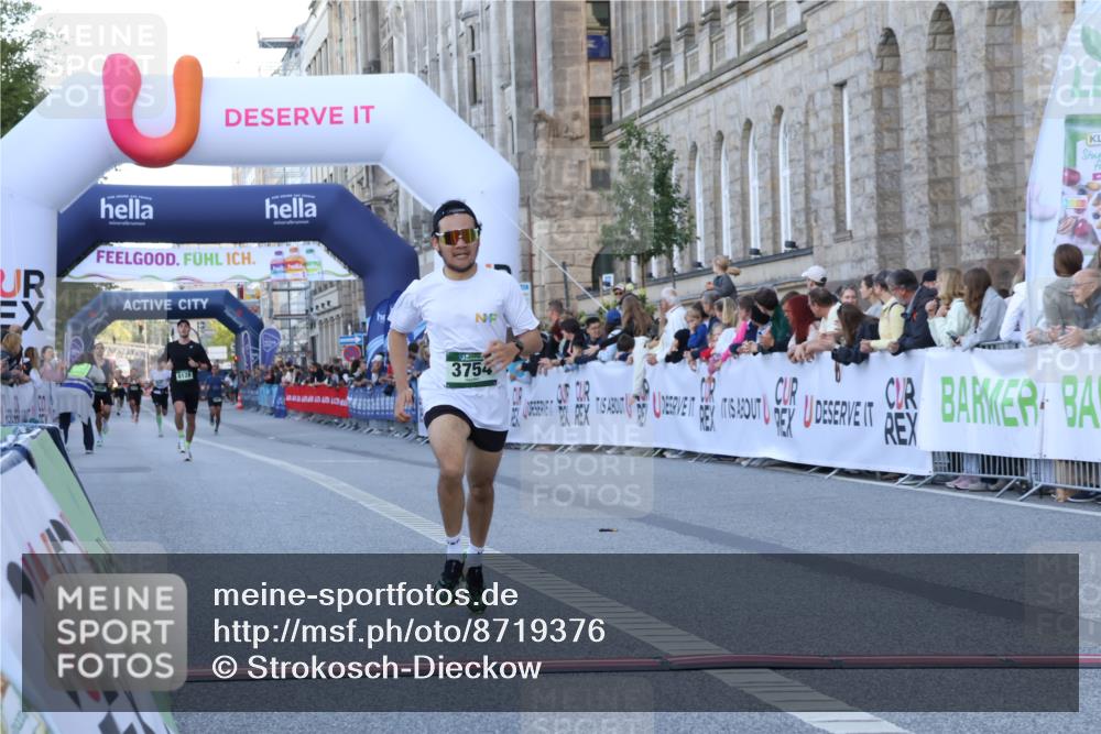 07.09.2025 - BARMER Alsterlauf Strokosch-Dieckow http://msf.ph/oto/8719376 07.09.2025 09:38:09 Ziel 3754, 8128 meine-sportfotos.de