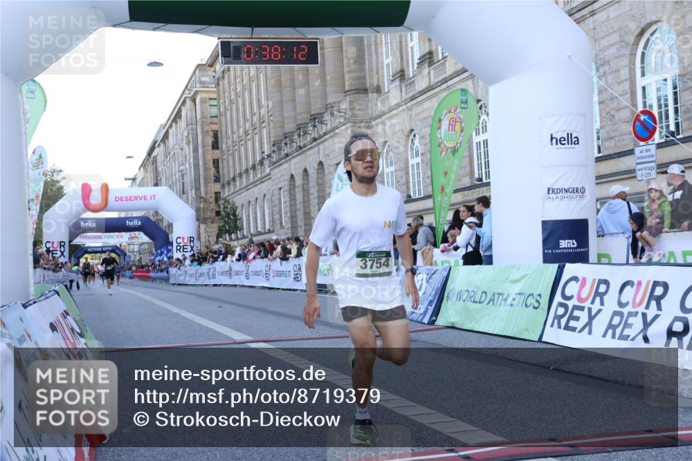 07.09.2025 - BARMER Alsterlauf Strokosch-Dieckow http://msf.ph/oto/8719379 07.09.2025 09:38:11 Ziel 3754, 8128 meine-sportfotos.de