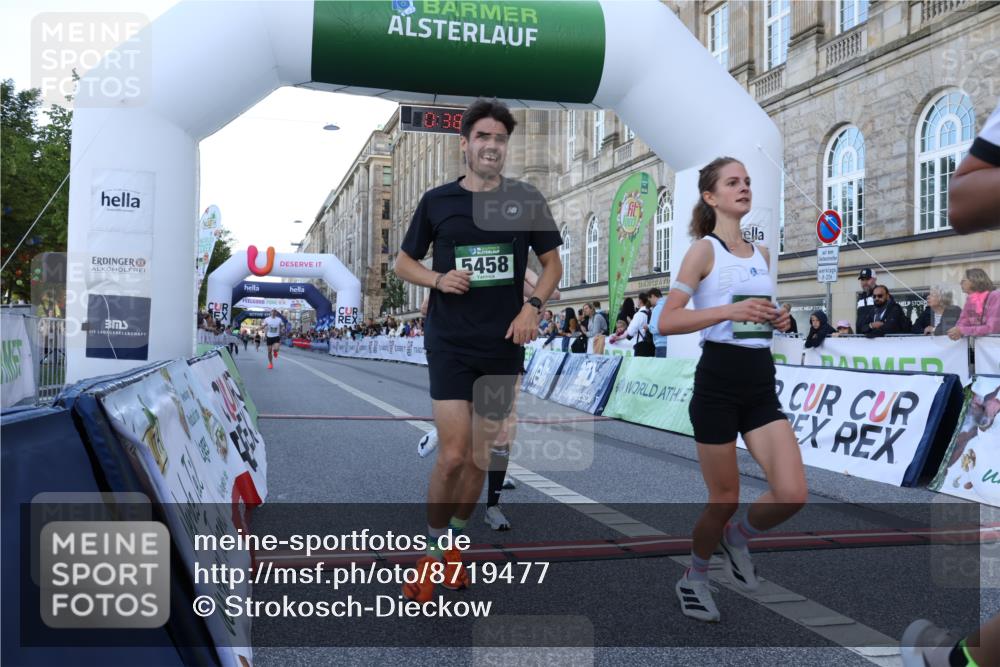 07.09.2025 - BARMER Alsterlauf Strokosch-Dieckow http://msf.ph/oto/8719477 07.09.2025 09:38:51 Ziel 2613, 3717, 4444, 4763, 5189, 5274, 5393, 5394, 5458, 5546 meine-sportfotos.de