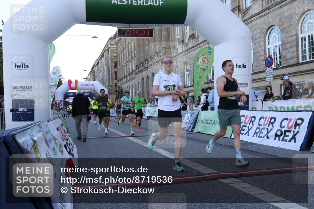 07.09.2025 - BARMER Alsterlauf Strokosch-Dieckow http://msf.ph/oto/8719536 07.09.2025 09:39:22 Ziel 2058, 3124, 3380, 3670, 4037, 4526, 4627, 4695, 5964, 5965, 5995, 6172, 8247, 8343, 8476 meine-sportfotos.de