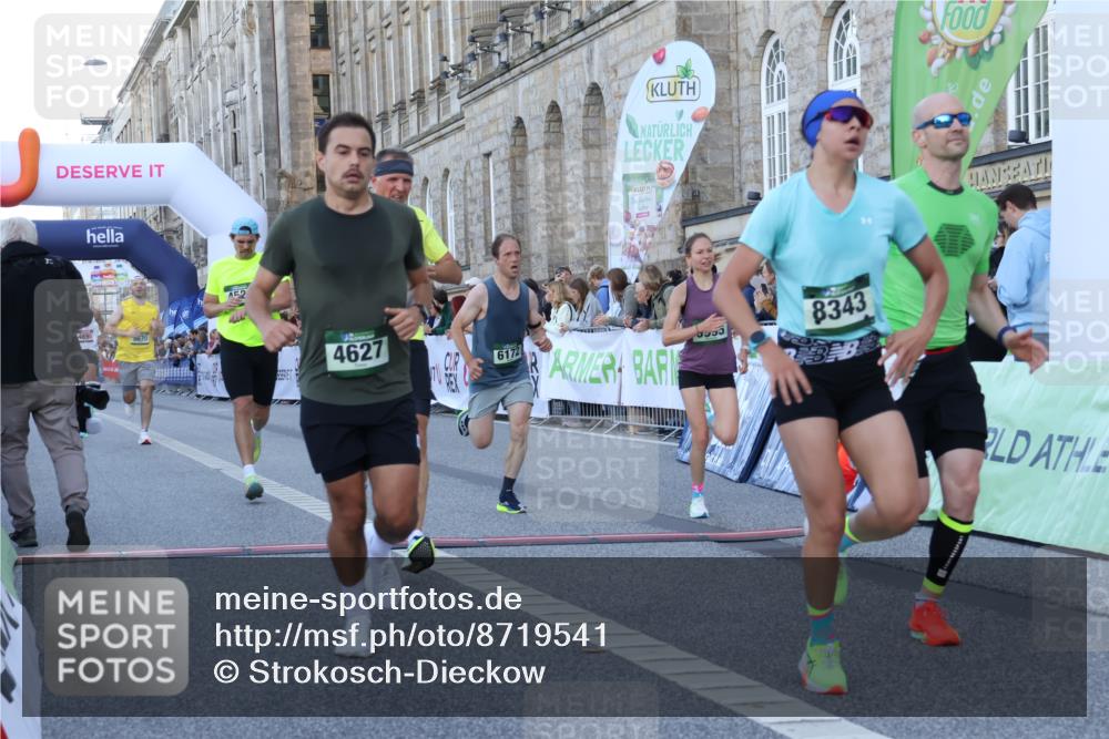 07.09.2025 - BARMER Alsterlauf Strokosch-Dieckow http://msf.ph/oto/8719541 07.09.2025 09:39:23 Ziel 2058, 3124, 3380, 3670, 4037, 4526, 4627, 4695, 5790, 5964, 5965, 5995, 6172, 8247, 8343, 8476 meine-sportfotos.de