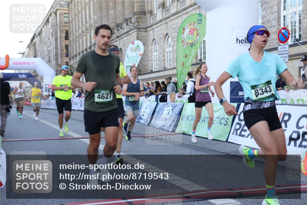 07.09.2025 - BARMER Alsterlauf Strokosch-Dieckow http://msf.ph/oto/8719543 07.09.2025 09:39:24 Ziel 2058, 3124, 3380, 3670, 4037, 4526, 4627, 4695, 5790, 5964, 5965, 5995, 6172, 8343, 8476 meine-sportfotos.de