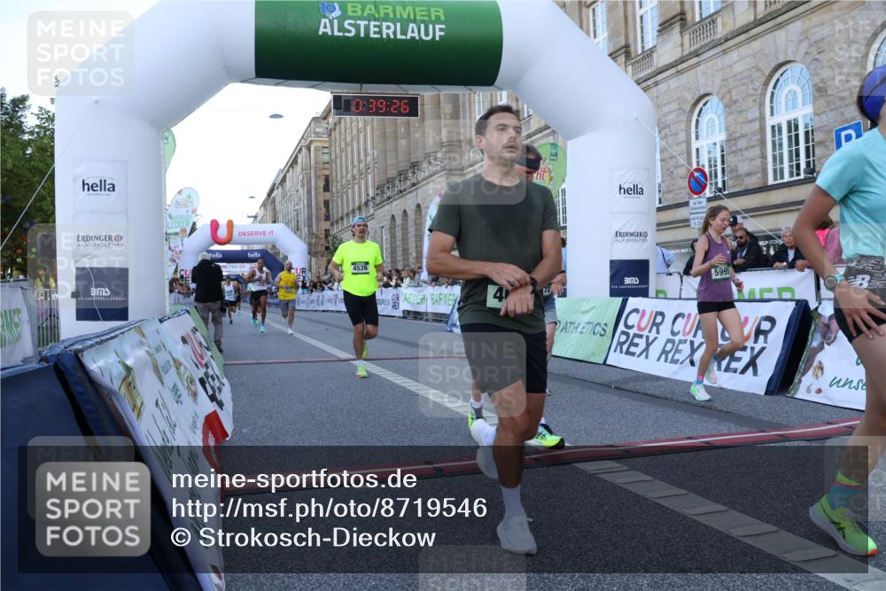 07.09.2025 - BARMER Alsterlauf Strokosch-Dieckow http://msf.ph/oto/8719546 07.09.2025 09:39:25 Ziel 2058, 3124, 3380, 3670, 4037, 4526, 4627, 4695, 5790, 5964, 5965, 5995, 6172, 8343, 8476 meine-sportfotos.de