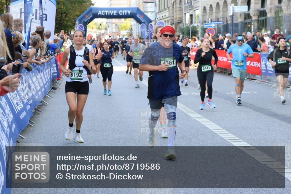 07.09.2025 - BARMER Alsterlauf Strokosch-Dieckow http://msf.ph/oto/8719586 07.09.2025 10:02:08 Ziel 2036, 2138, 2273, 2274, 2444, 2518, 2589, 2595, 2623, 2693, 2726, 2880, 2902, 2952, 3082, 3111, 3113, 3210, 3226, 3235, 3253, 3747, 3937, 3967, 4038, 4085, 4163, 4266, 4329, 4411, 4454, 4476, 4493, 4494, 4574, 4735, 4861, 4982, 5221, 5259, 5328, 5454, 5482, 5540, 5556, 5580, 5590, 5636, 5672, 5699, 5794, 5809, 5859, 6147, 6155, 6164, 8029, 8036, 8420, 8429 meine-sportfotos.de