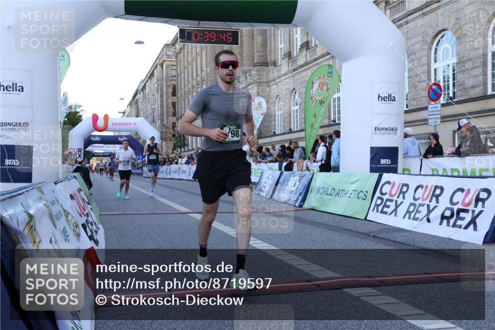 07.09.2025 - BARMER Alsterlauf Strokosch-Dieckow http://msf.ph/oto/8719597 07.09.2025 09:39:43 Ziel 3598, 3633, 3999, 4122, 4419, 4521, 4798, 5080, 5209, 5687, 5993 meine-sportfotos.de