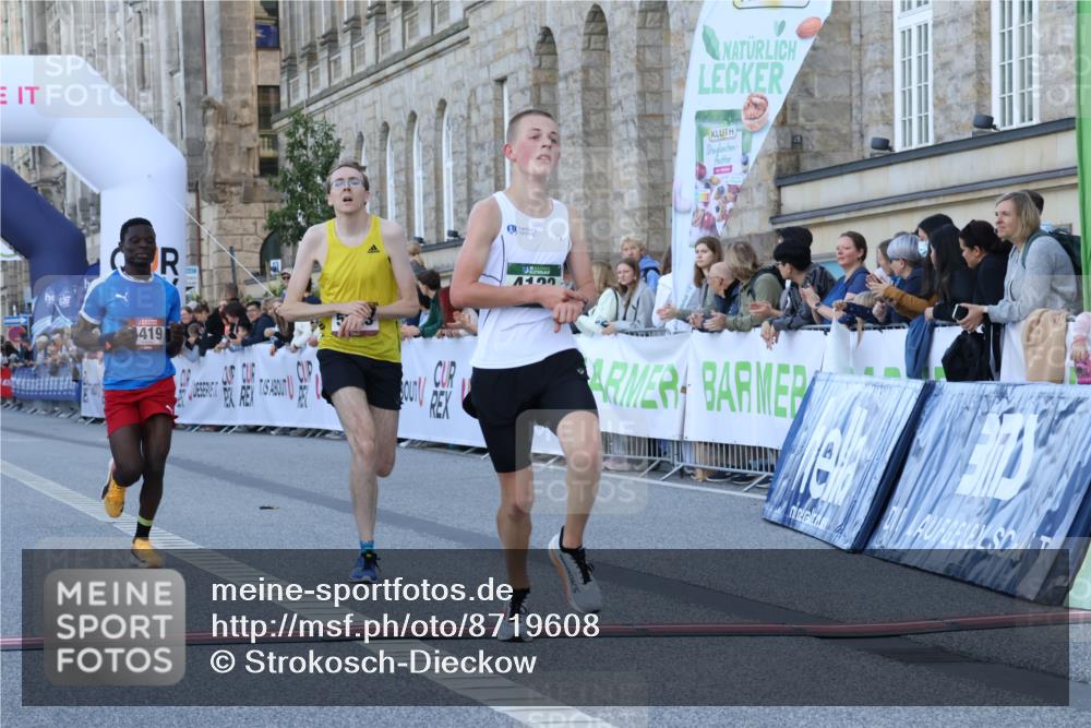 07.09.2025 - BARMER Alsterlauf Strokosch-Dieckow http://msf.ph/oto/8719608 07.09.2025 09:39:48 Ziel 3639, 3733, 3999, 4122, 4192, 4419, 5209, 5687, 5993 meine-sportfotos.de