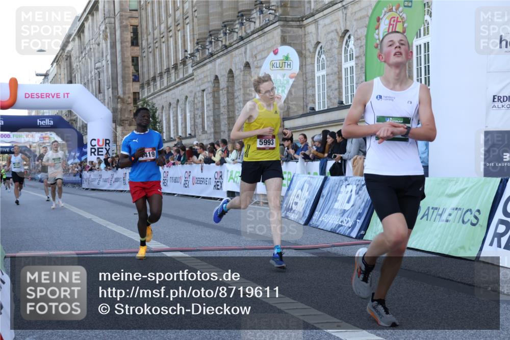07.09.2025 - BARMER Alsterlauf Strokosch-Dieckow http://msf.ph/oto/8719611 07.09.2025 09:39:49 Ziel 3639, 3733, 3999, 4122, 4192, 4419, 5209, 5687, 5993 meine-sportfotos.de