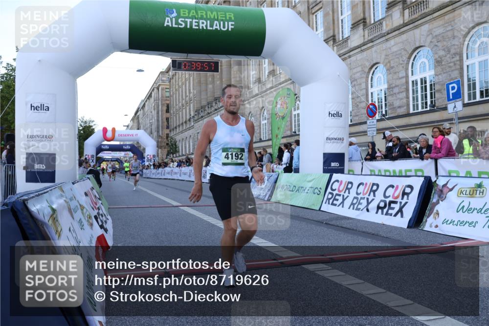 07.09.2025 - BARMER Alsterlauf Strokosch-Dieckow http://msf.ph/oto/8719626 07.09.2025 09:39:56 Ziel 2566, 2964, 3180, 3639, 3733, 3753, 4192, 5440 meine-sportfotos.de
