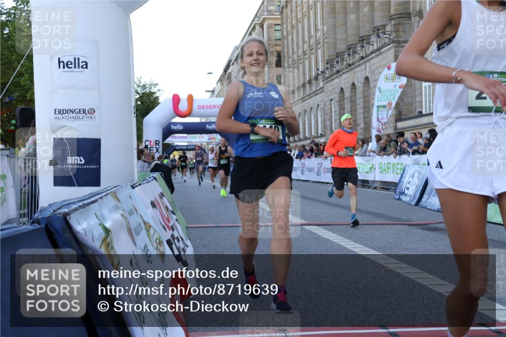 07.09.2025 - BARMER Alsterlauf Strokosch-Dieckow http://msf.ph/oto/8719639 07.09.2025 09:40:02 Ziel 2401, 2566, 2964, 3180, 3701, 3753, 5436, 5440 meine-sportfotos.de