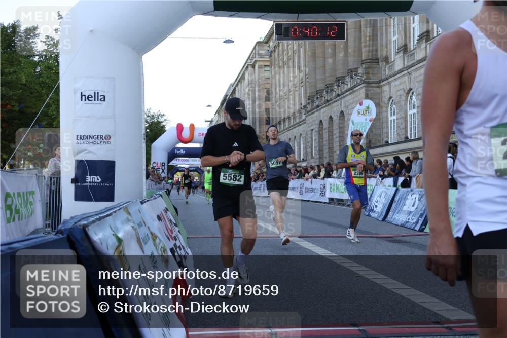 07.09.2025 - BARMER Alsterlauf Strokosch-Dieckow http://msf.ph/oto/8719659 07.09.2025 09:40:11 Ziel 2309, 2401, 2658, 3701, 4639, 5057, 5582, 5863 meine-sportfotos.de