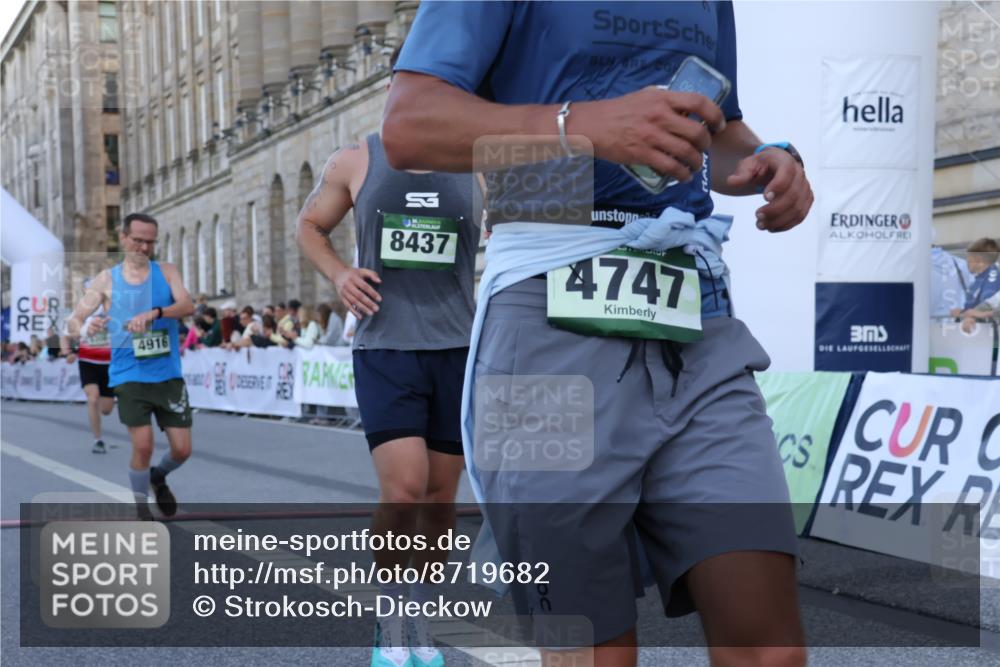 07.09.2025 - BARMER Alsterlauf Strokosch-Dieckow http://msf.ph/oto/8719682 07.09.2025 09:40:22 Ziel 4645, 4747, 4916, 5931, 6309, 6315, 8437 meine-sportfotos.de