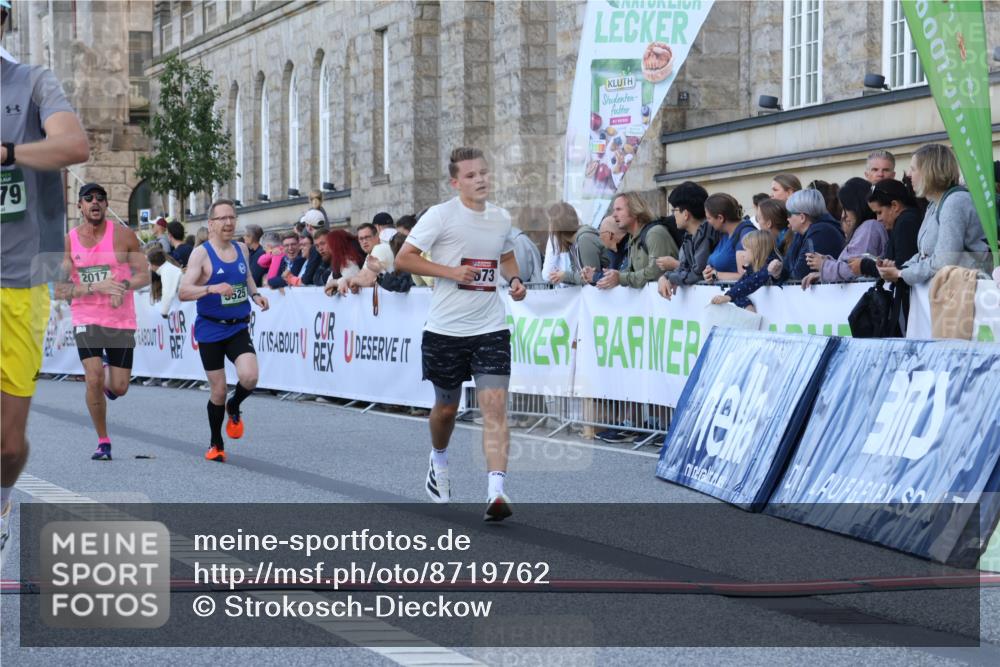 07.09.2025 - BARMER Alsterlauf Strokosch-Dieckow http://msf.ph/oto/8719762 07.09.2025 09:40:56 Ziel 2017, 3296, 3673, 3979, 4005, 5143, 5243, 5525, 5635, 6040 meine-sportfotos.de