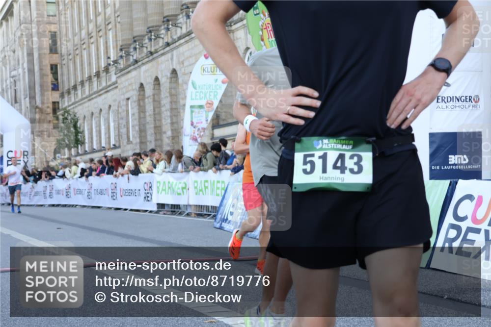 07.09.2025 - BARMER Alsterlauf Strokosch-Dieckow http://msf.ph/oto/8719776 07.09.2025 09:41:02 Ziel 2017, 2677, 3296, 3673, 4005, 5143, 5525, 5528, 5635, 6104, 8424 meine-sportfotos.de