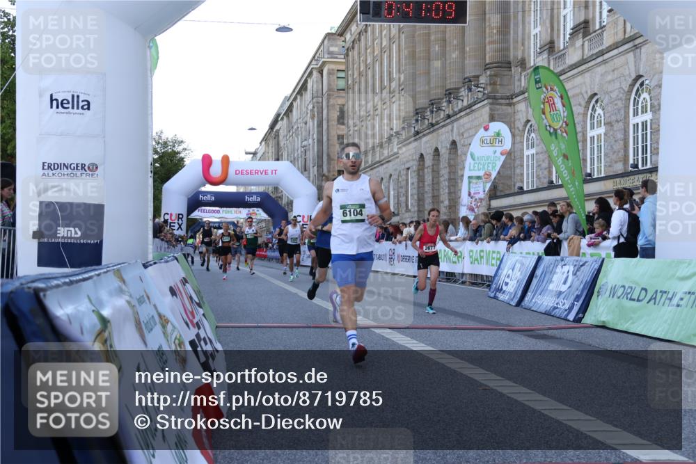 07.09.2025 - BARMER Alsterlauf Strokosch-Dieckow http://msf.ph/oto/8719785 07.09.2025 09:41:08 Ziel 2583, 2677, 4305, 4307, 4498, 5210, 5392, 5528, 6104, 6307, 8424, 8435, 8455 meine-sportfotos.de