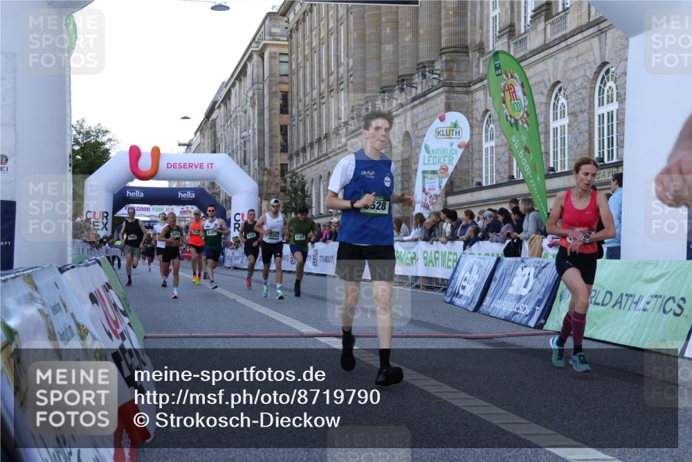 07.09.2025 - BARMER Alsterlauf Strokosch-Dieckow http://msf.ph/oto/8719790 07.09.2025 09:41:09 Ziel 2583, 2677, 4305, 4307, 4498, 5210, 5392, 5528, 6104, 6307, 8424, 8435, 8455 meine-sportfotos.de