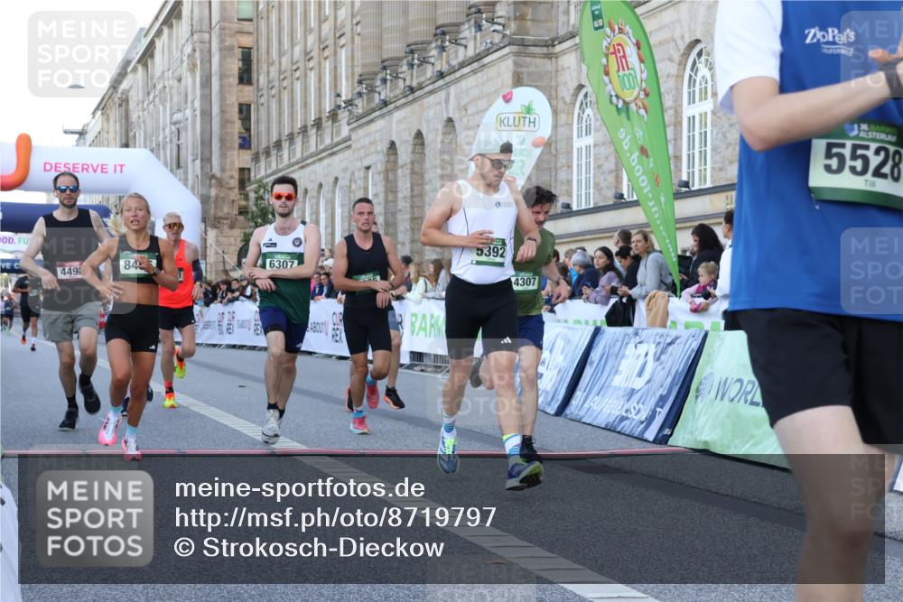 07.09.2025 - BARMER Alsterlauf Strokosch-Dieckow http://msf.ph/oto/8719797 07.09.2025 09:41:11 Ziel 2583, 2677, 4305, 4307, 4498, 5210, 5392, 5528, 6104, 6307, 8232, 8424, 8435, 8455 meine-sportfotos.de