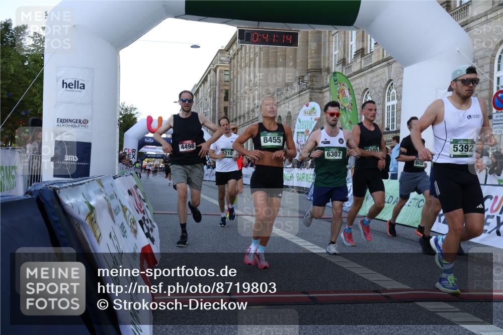 07.09.2025 - BARMER Alsterlauf Strokosch-Dieckow http://msf.ph/oto/8719803 07.09.2025 09:41:12 Ziel 2583, 2677, 4305, 4307, 4498, 5210, 5392, 5528, 6104, 6307, 8232, 8424, 8435, 8455 meine-sportfotos.de