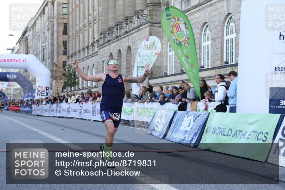 07.09.2025 - BARMER Alsterlauf Strokosch-Dieckow http://msf.ph/oto/8719831 07.09.2025 09:41:30 Ziel 3097, 3516, 4692 meine-sportfotos.de