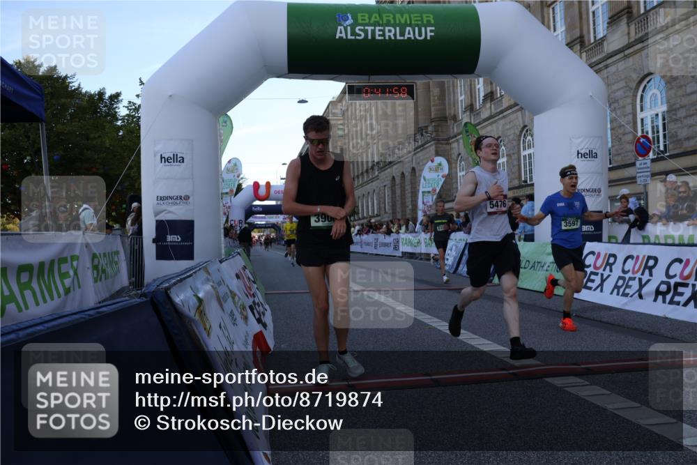 07.09.2025 - BARMER Alsterlauf Strokosch-Dieckow http://msf.ph/oto/8719874 07.09.2025 09:41:56 Ziel 2097, 2694, 3163, 3597, 3906, 4745, 5149, 5476, 6139, 6306, 8375 meine-sportfotos.de