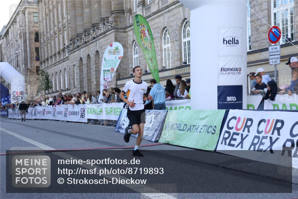 07.09.2025 - BARMER Alsterlauf Strokosch-Dieckow http://msf.ph/oto/8719893 07.09.2025 09:42:06 Ziel 2106, 2250, 3163, 4383, 4665, 4687 meine-sportfotos.de