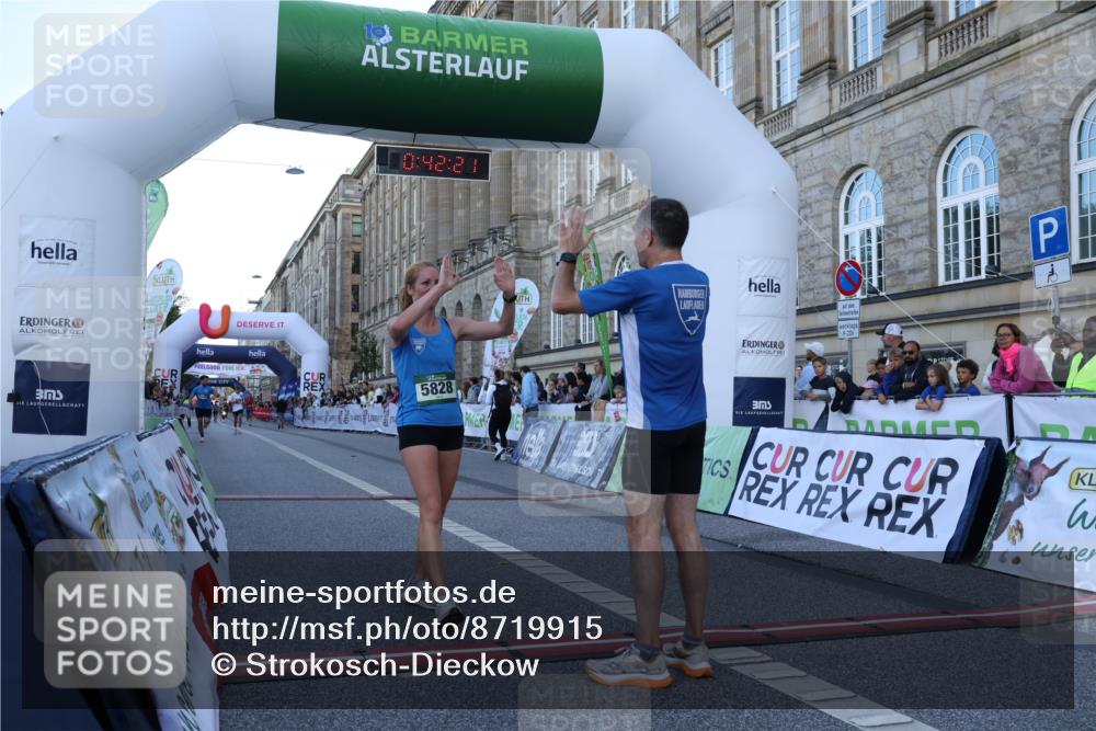 07.09.2025 - BARMER Alsterlauf Strokosch-Dieckow http://msf.ph/oto/8719915 07.09.2025 09:42:20 Ziel 3405, 5583, 5828, 6013, 6066, 8358 meine-sportfotos.de