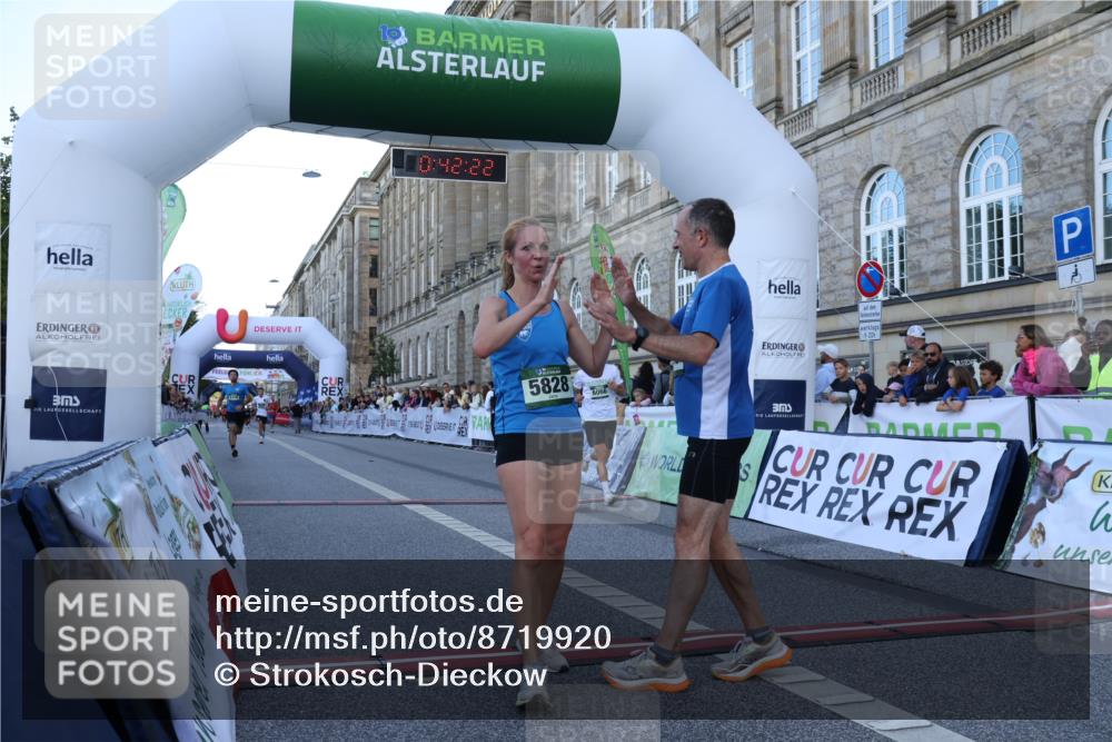 07.09.2025 - BARMER Alsterlauf Strokosch-Dieckow http://msf.ph/oto/8719920 07.09.2025 09:42:21 Ziel 3405, 5583, 5828, 6013, 6066, 8358 meine-sportfotos.de