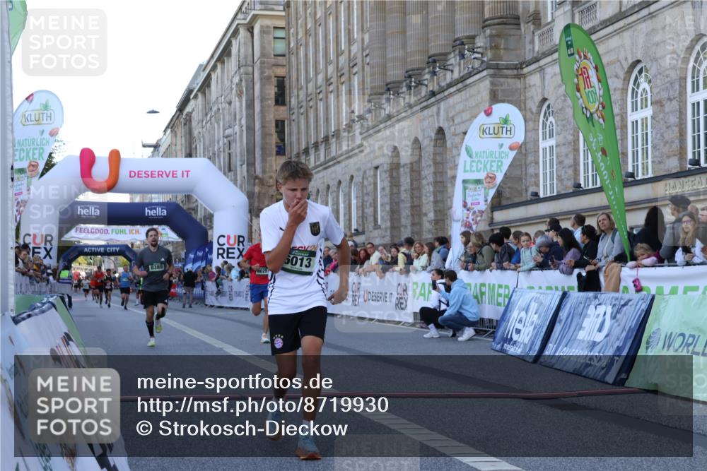 07.09.2025 - BARMER Alsterlauf Strokosch-Dieckow http://msf.ph/oto/8719930 07.09.2025 09:42:28 Ziel 3690, 6013, 8025, 8358, 8389 meine-sportfotos.de