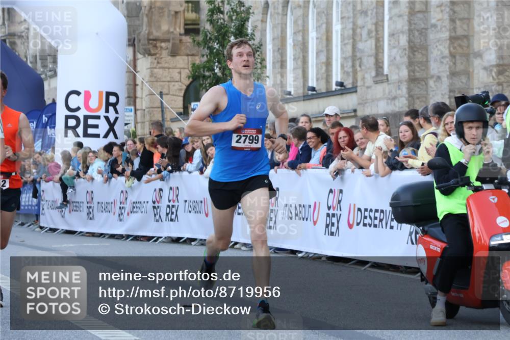 07.09.2025 - BARMER Alsterlauf Strokosch-Dieckow http://msf.ph/oto/8719956 07.09.2025 09:42:45 Ziel 2799, 2871, 3074, 4042, 4652 meine-sportfotos.de