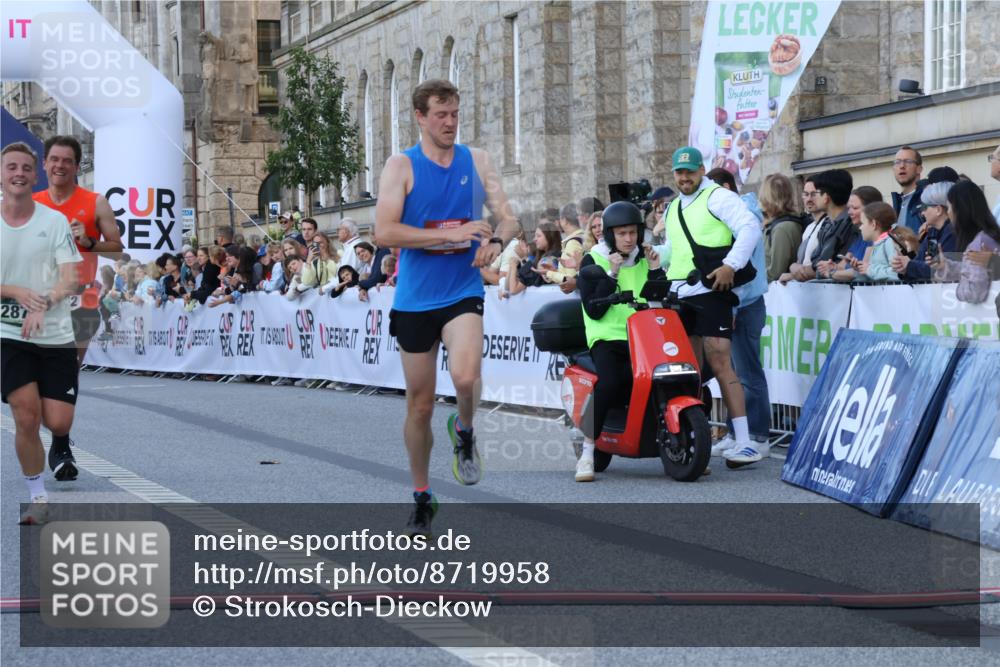 07.09.2025 - BARMER Alsterlauf Strokosch-Dieckow http://msf.ph/oto/8719958 07.09.2025 09:42:45 Ziel 2799, 2871, 3074, 4042, 4652 meine-sportfotos.de