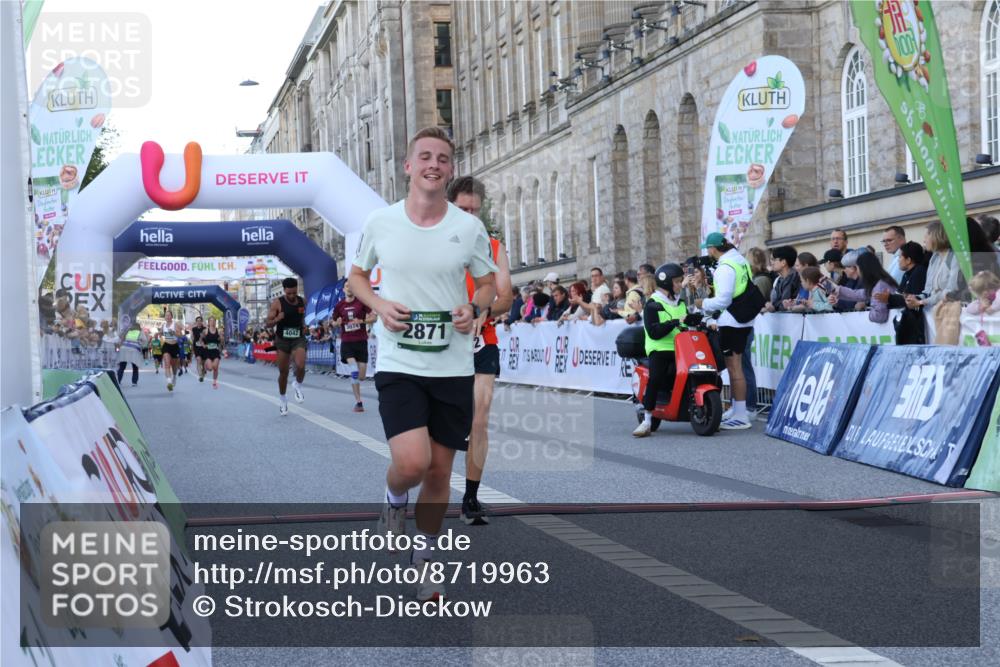 07.09.2025 - BARMER Alsterlauf Strokosch-Dieckow http://msf.ph/oto/8719963 07.09.2025 09:42:47 Ziel 2799, 2871, 3074, 4042, 4652 meine-sportfotos.de
