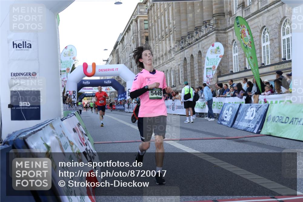 07.09.2025 - BARMER Alsterlauf Strokosch-Dieckow http://msf.ph/oto/8720017 07.09.2025 09:43:15 Ziel 3572, 4594, 5449, 5662 meine-sportfotos.de