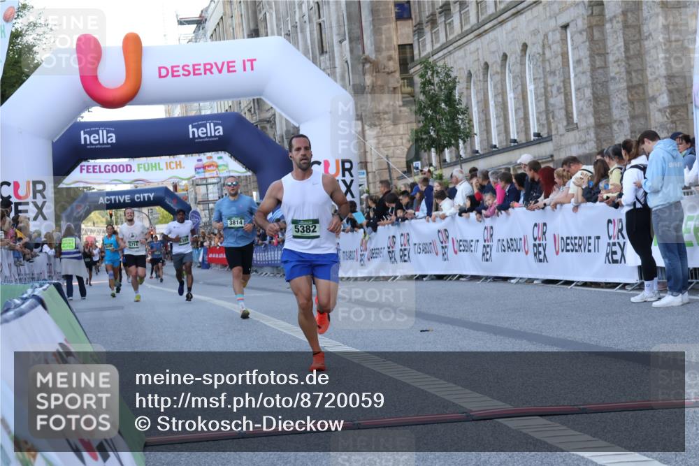 07.09.2025 - BARMER Alsterlauf Strokosch-Dieckow http://msf.ph/oto/8720059 07.09.2025 09:43:42 Ziel 2059, 3814, 4050, 5382, 5389, 5714, 8336 meine-sportfotos.de