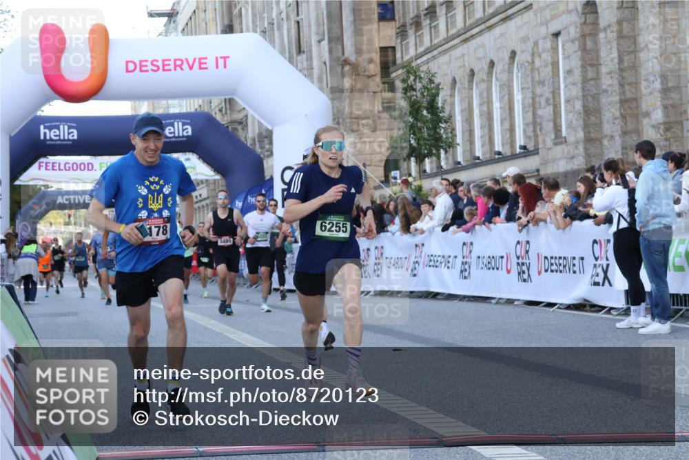 07.09.2025 - BARMER Alsterlauf Strokosch-Dieckow http://msf.ph/oto/8720123 07.09.2025 09:44:11 Ziel 2699, 3480, 5264, 6020, 6051, 6178, 6255, 8040 meine-sportfotos.de