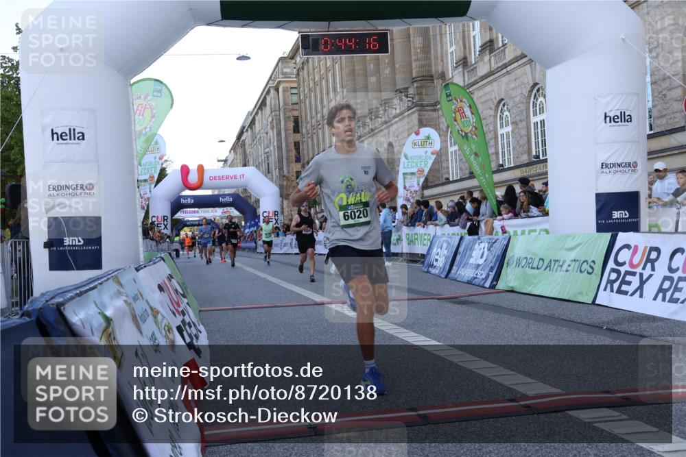 07.09.2025 - BARMER Alsterlauf Strokosch-Dieckow http://msf.ph/oto/8720138 07.09.2025 09:44:15 Ziel 2339, 2409, 2618, 2699, 2826, 3480, 4949, 6020, 6051, 6178, 6255, 8040, 8113, 8364 meine-sportfotos.de