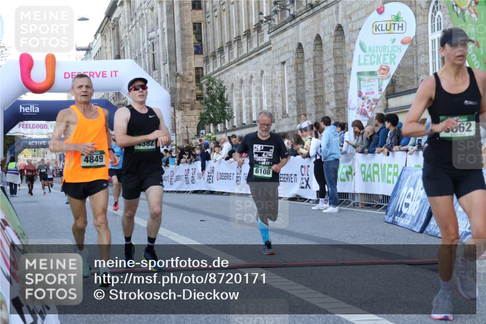 07.09.2025 - BARMER Alsterlauf Strokosch-Dieckow http://msf.ph/oto/8720171 07.09.2025 09:44:24 Ziel 2339, 2409, 2618, 2826, 3596, 4382, 4849, 4949, 5034, 5227, 5751, 5862, 6108, 8113, 8364 meine-sportfotos.de