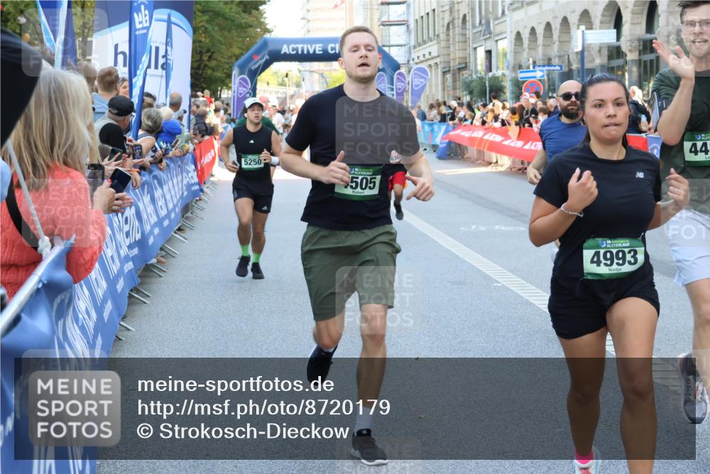 07.09.2025 - BARMER Alsterlauf Strokosch-Dieckow http://msf.ph/oto/8720179 07.09.2025 10:00:42 Ziel 2074, 2517, 3018, 3033, 3119, 3300, 3558, 3834, 4147, 4317, 4529, 4660, 4928, 5122, 5204, 5337, 5353, 5517, 5918, 6136, 6211, 8090, 8155, 8156, 8283 meine-sportfotos.de