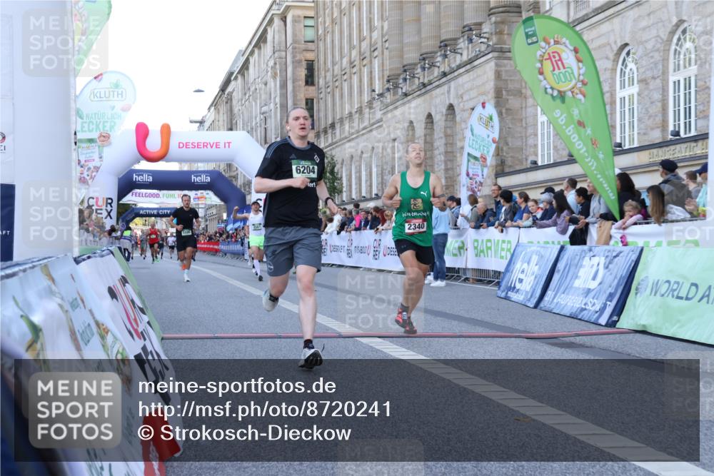 07.09.2025 - BARMER Alsterlauf Strokosch-Dieckow http://msf.ph/oto/8720241 07.09.2025 09:44:53 Ziel 2212, 2340, 2561, 2742, 3230, 4543, 4599, 5500, 6006, 6116, 6204 meine-sportfotos.de