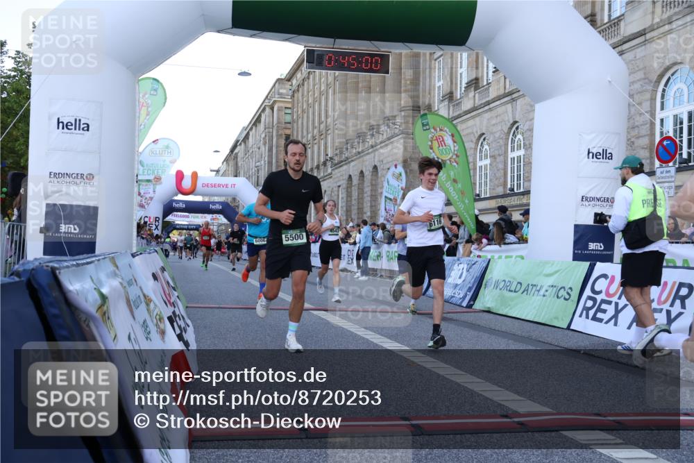 07.09.2025 - BARMER Alsterlauf Strokosch-Dieckow http://msf.ph/oto/8720253 07.09.2025 09:44:58 Ziel 2340, 2389, 2561, 3702, 4543, 4599, 5126, 5500, 5913, 6006, 6116, 6204 meine-sportfotos.de