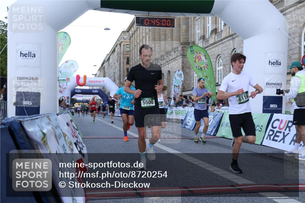 07.09.2025 - BARMER Alsterlauf Strokosch-Dieckow http://msf.ph/oto/8720254 07.09.2025 09:44:58 Ziel 2340, 2389, 2561, 3702, 4543, 4599, 5126, 5500, 5913, 6006, 6116, 6204 meine-sportfotos.de