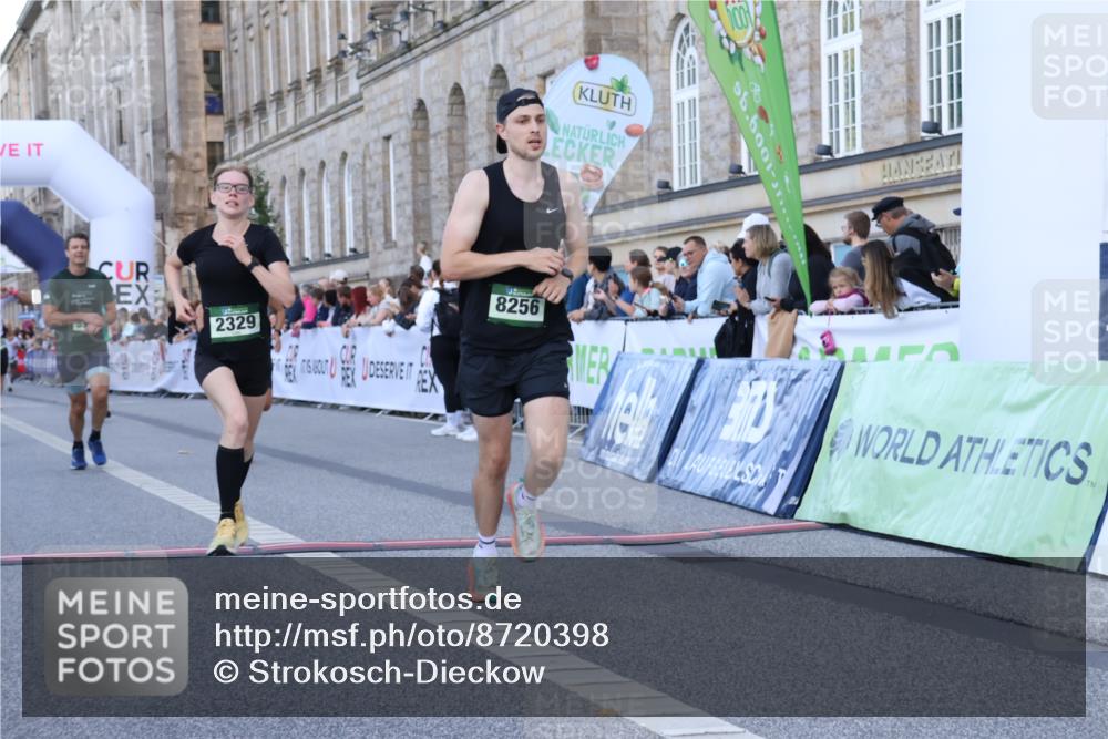 07.09.2025 - BARMER Alsterlauf Strokosch-Dieckow http://msf.ph/oto/8720398 07.09.2025 09:46:14 Ziel 2329, 3160, 3874, 5178, 5184, 5329, 5355, 5591, 8256 meine-sportfotos.de